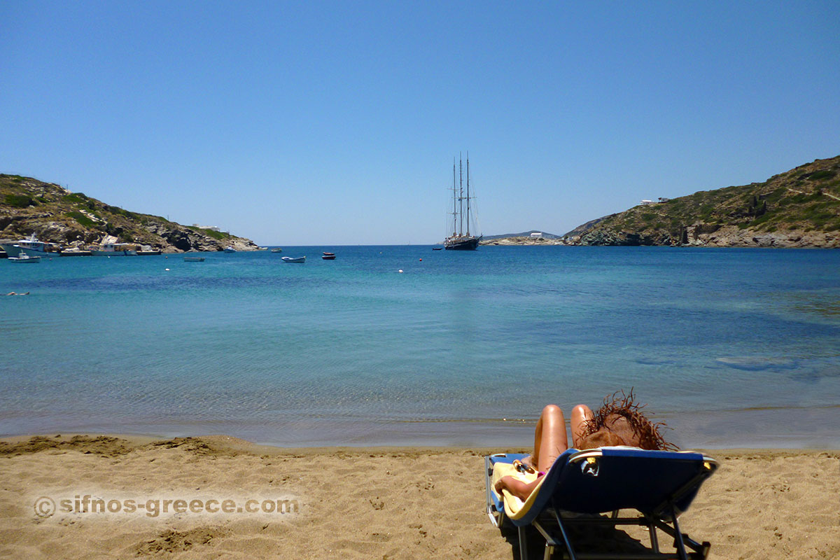 Stranden i Fáros i Sifnos